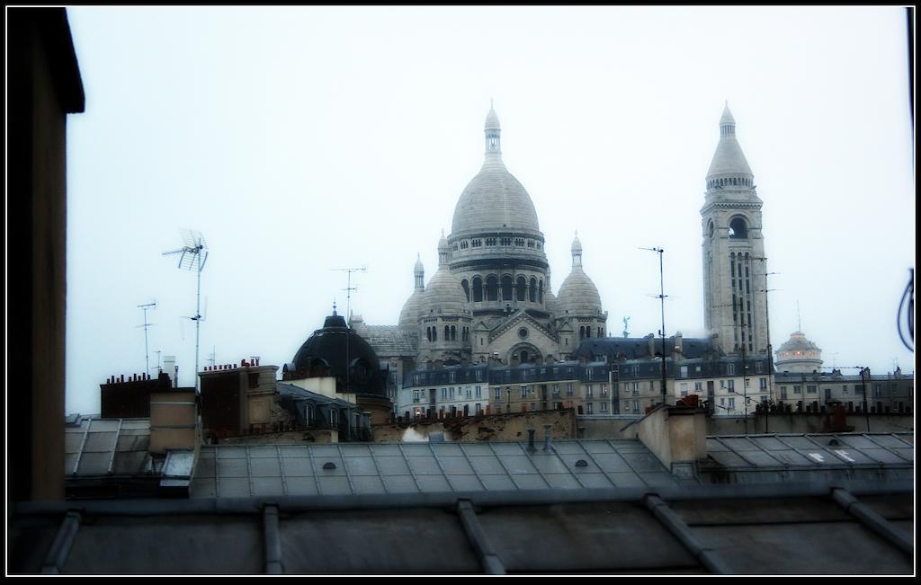 Pax Hotel Paris 18E Room photo
